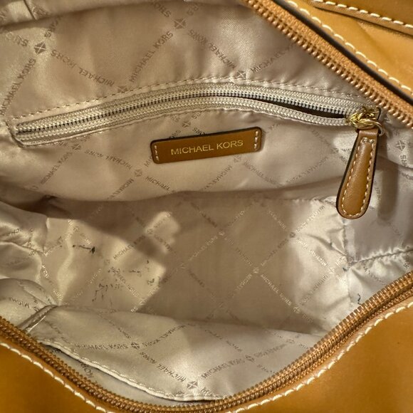 MICHAEL Michael Kors - Sienna Small Lattice Tote Bag in Tan and Ivory - Picture 11 of 13